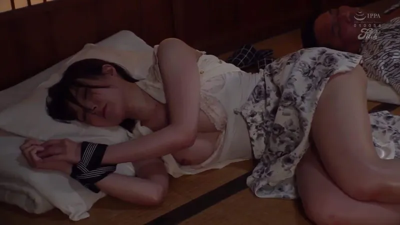 Xin chồng yêu đi làm ăn với cấp trên, nữ nhân viên rơi vào kế hoạch của ông quản lý biến thái